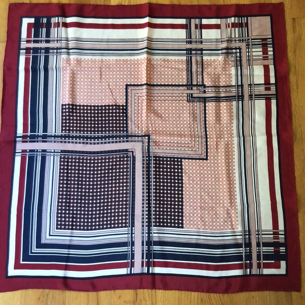 VTG Trendy Geo Square Scarf. Red, cream, blue, orange, white - Picture 4 of 13